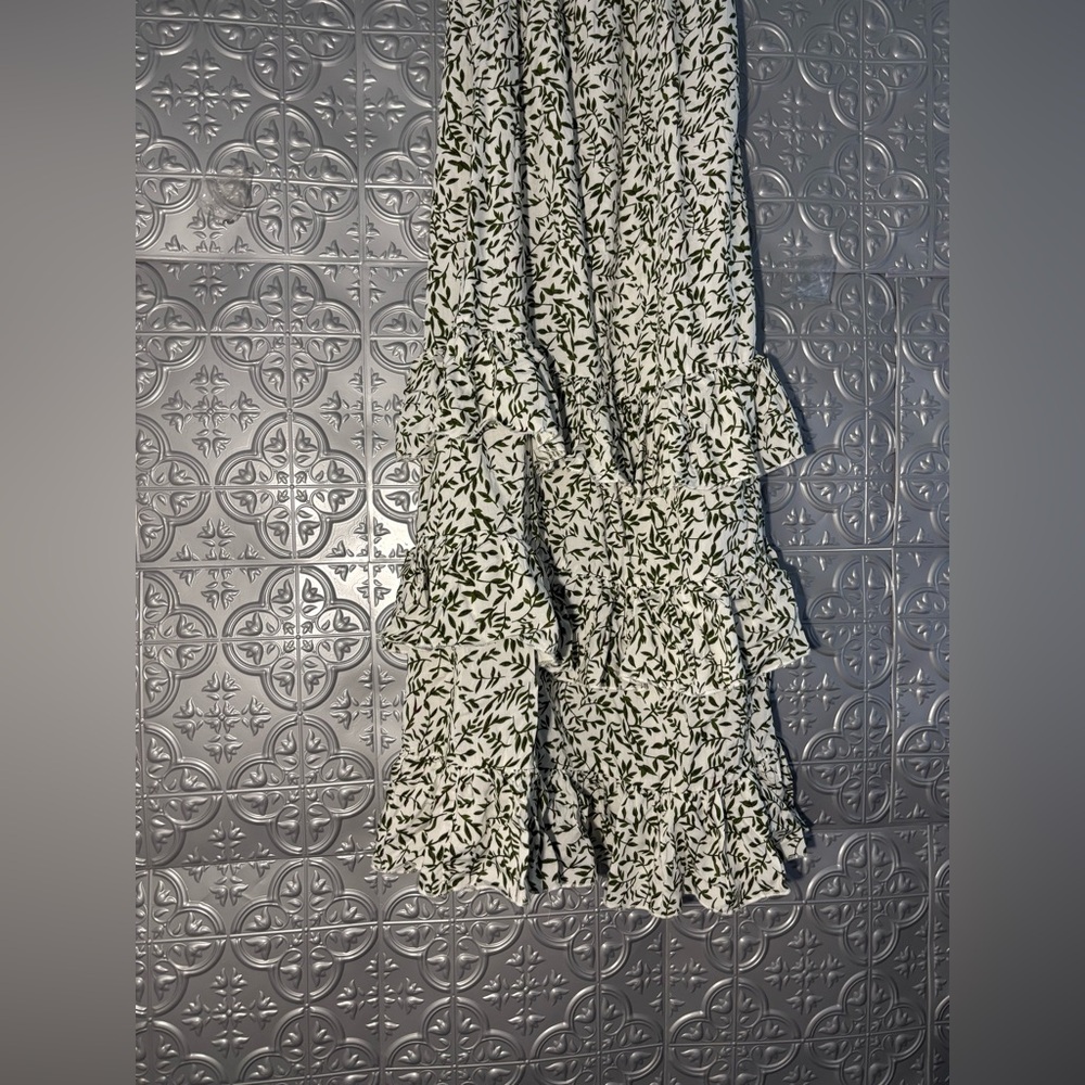 NWT Yidarton Ruffle White Off The Shoulder Strapless Floral Maxi Dress Vacation - Picture 2 of 9